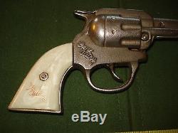 1930's GENE AUTRY CAST IRON CAP GUN, WORKS, HIGH GRADE CONDITION