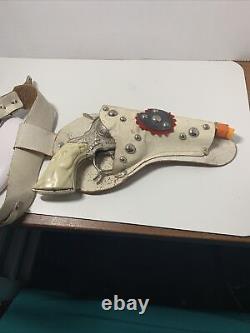 1950's, Gene Autry Leslie-Henry Die Cast Cap Gun with Holster Preowned