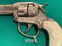 1950's Leslie Henry GENE AUTRY Western Diecast Cap Gun Toy Pistol High Grade