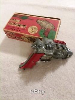 1950's Vintage Diecast Hubley Atomic Disintegrator Ray Gun, Space Toy Cap Pistol