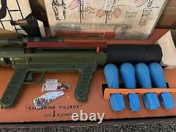 1960sREMCO MARINE RAIDER BAZOOKA #315 COMPLETE WithBOX-INSTRUCTS-PILLBOX-4 ROCKETS