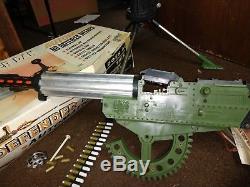 1964 DE LUXE DEFENDER DAN 28 INCH CHILD'S MACHINE GUN Original Box