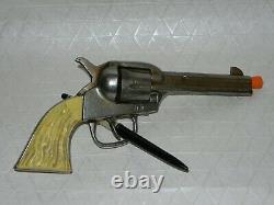 1st Model KILGORE Big Horn Cap Gun, Cast Iron cylinder. HARD TO FIND WHITE GRIPS