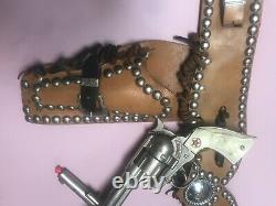 2 VINTAGE HUBLEY TOY CAP GUNS PISTOLS withLeather Holster and Belt/Backward Draw