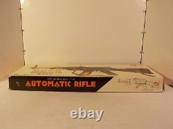 A111 Vintage ME 614 TIN TOY Rifle / GUN BATTERY OPERATED (New Old Stock)