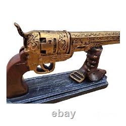 A very beautiful masterpiece, in the shape of a gun, a nice gift for warriors