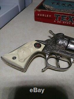 Antique 1940s cast iron Hubley Texan Cap gun withbox