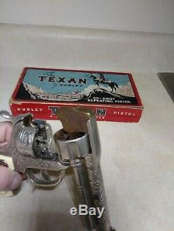 Antique 1940s cast iron Hubley Texan Cap gun withbox