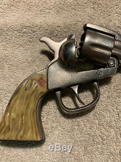 Cast Iron Roy Rogers Polished Nickle Short Strap Cap Gun By Kilgore From 1939-41