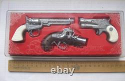 Collectible vintage toy set of pistols Gun Old Weapon USSR (983)