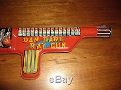 DAN DARE RAY GUN METTOY TINPLATE VINTAGE 1950s EAGLE COMIC VERY RARE SPACE TIN