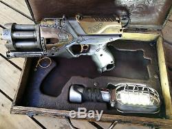 Die Ziegfried Mk2 1850 Era Steampunk Gun and Lantern Case