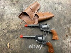 Edison Giocattoli Made in Italy Toy Pistol Cap Gun 0191 Orange Tip WithHolsters