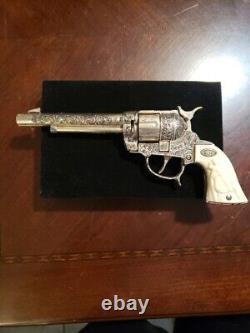 Gene Autry Western Pistol Revolving Barrel 50 Shot Repeater Cap Gun With Box