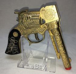 Gold Plated HOPALONG CASSIDY Gun WYANDOTTE TOYS The RAREST Gold Cap Gun