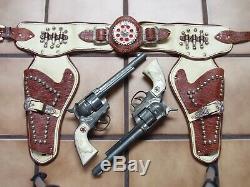 Gunfighter Large Leather Double Holster + 2 Big Cowboy Die Cast Cap Guns