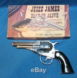 HUBLEY REMINGTON. 36 CAP GUN COMPLETE WithJESSE JAMES BOX & WANTED POSTER ca1960