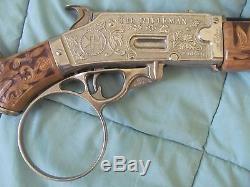 Hubley Rifleman Cap Gun Excellent Condition Buckskin