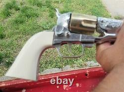 HUBLEY VINTAGE 1950'S COLT 45 CAP GUN w ORIGINAL BOX & BULLETS