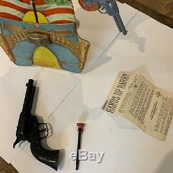 Hands Up Harry Toy Showdown 1964 Vtg Cowboy Transogram Game Guns with Box Working