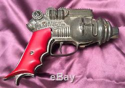 Hubley Atomic Disintegrator 1950's Die Cast Cap Gun Toy