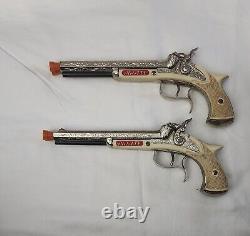 Hubley Toy Flintlock Double Barrel. 1950s Toy Pirate Pistol No. 265