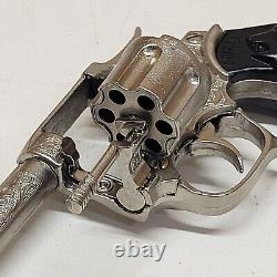 Kilgore Grizzly Toy Cap Gun With Original Box Six Shooter