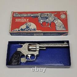 Kilgore Grizzly Toy Cap Gun With Original Box Six Shooter