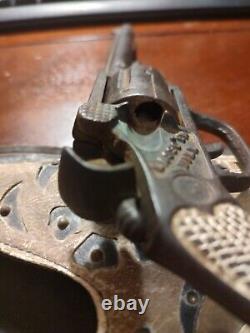 Lasso'em Bill Cast Iron 9 Kenton Toy Cap Gun 1923 Rare Antique with Holster