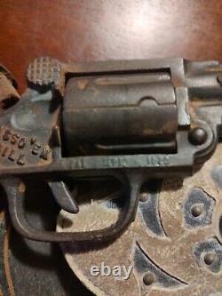 Lasso'em Bill Cast Iron 9 Kenton Toy Cap Gun 1923 Rare Antique with Holster