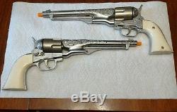 Lot of 2 duel 1950s HUBLEY 13.5 CAST METAL COLT. 45 CAP GUN