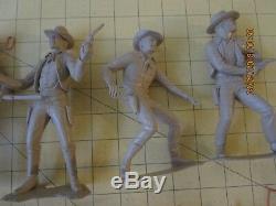 Louis Marx Vintage 6 Plastic cowboy and Indian Figures Toys gun fighter warrior