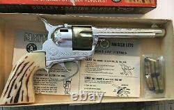 Mattel BULLET-Loading FANNER 50 Smoking REVOLVER CAP GUN in the BOX with Bullets