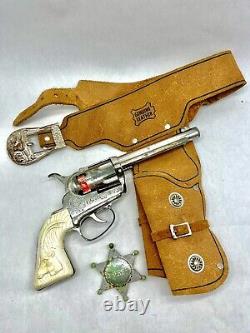 Mattel Fanner 50 Vintage 1970's Toy Cap Gun With Antelope Grips Holster & Caps