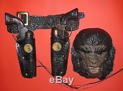 Mattel PLANET OF THE APES Fanner 50 Twin Cap Gun & Holster Set + Gorilla Mask