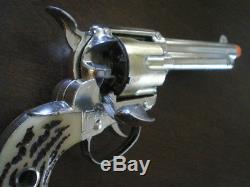 Mattel shootin' shell. 2 gun holster set