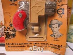 Maverick Tv Show 2 Hide-a-way Derringer Guns Never Used On Cards 1958 Nos Rare
