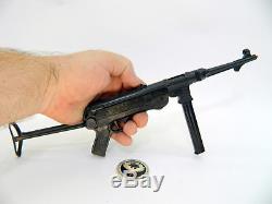 Miniature Cap Gun Scale Model German MP40 Shmaisser RARE miniature gun U