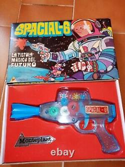 Monteplast. Spacial 6. Vintage space gun. Pistol. Rare spain space toy. 60, s
