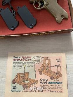 NEW VINTAGE 1950'S GERMAN LUGER NON-CAP GUN BOXED WATER PISTOL With TWO CLIPS