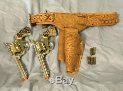 Nice Vintage Set 2 USA Mattel Inc Fanner 50 1960s Toy Cap Guns, holster/Bullets