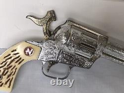 Nichols Mustang 500 Die Cast Cap Gun Toy 12 Plastic Grips, Very Nice Condition