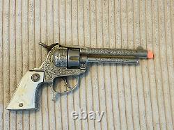 Old Vtg HUBLEY Cast Iron TEXAN Cap Toy Gun 50-Shot Repeater Pistol WithBox & Plug