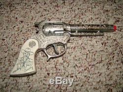Original 1950's Hopalong Cassidy Wyandotte Cap Gun with Leather Holster and Box