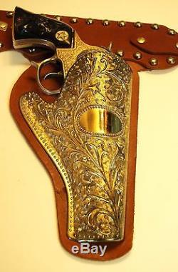 Pair of Gold Hubley Texan Jr Cap Guns with Fancy Holster Belt