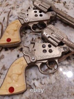 RARE vintage THE SHERIFF Hubley Cap Toy Gun Pistol w Holster