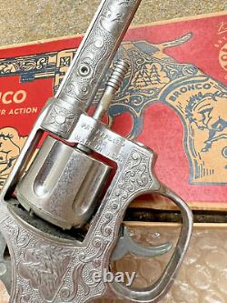 Rare Kilgore Bronco Six Shooter Action Revolver Pistol Toy Cap Gun No 209