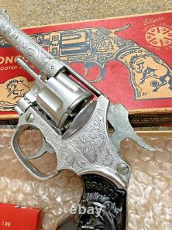 Rare Kilgore Bronco Six Shooter Action Revolver Pistol Toy Cap Gun No 209