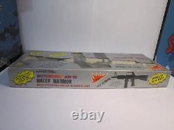 Rare Vintage 1980's Motorized AM-16 Water Machine Gun Entertech in Original Box