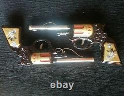 Rare Vintage Japan Tin Cork Gun Pistol Toy New Western NEAR MINT CONDITION